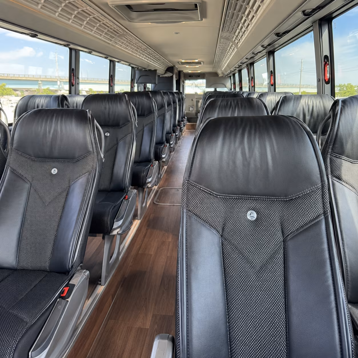 aurora bus rentals
