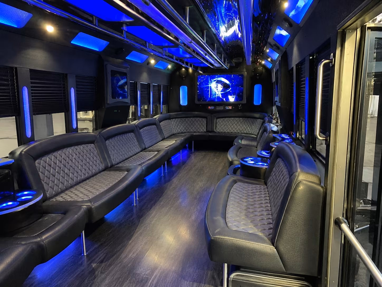 farmington 28 passenger party bus interior