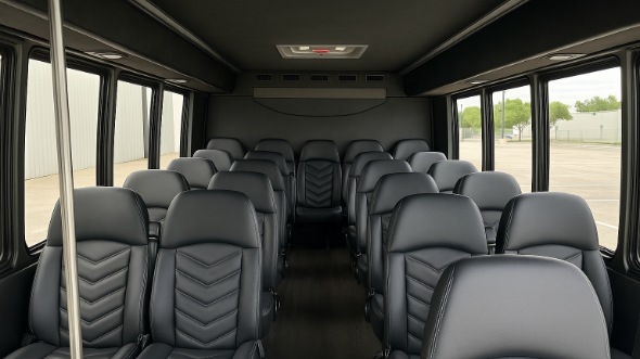 farmington 18 passenger minibus rental