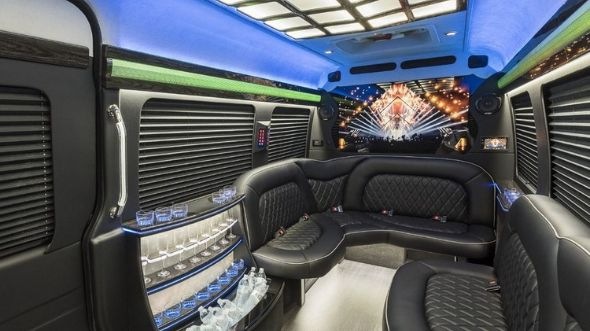 farmington sprinter limo rental rental